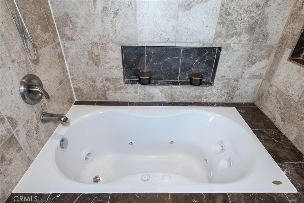 6954 Woodlake Avenue