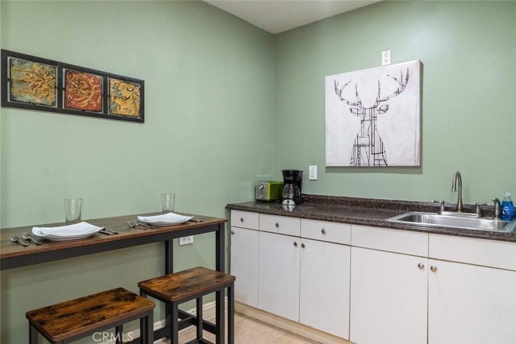 6954 Woodlake Avenue