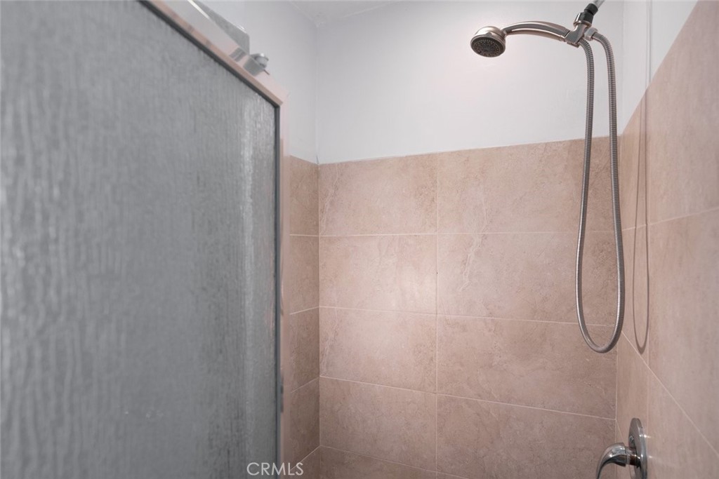 6954 Woodlake Avenue