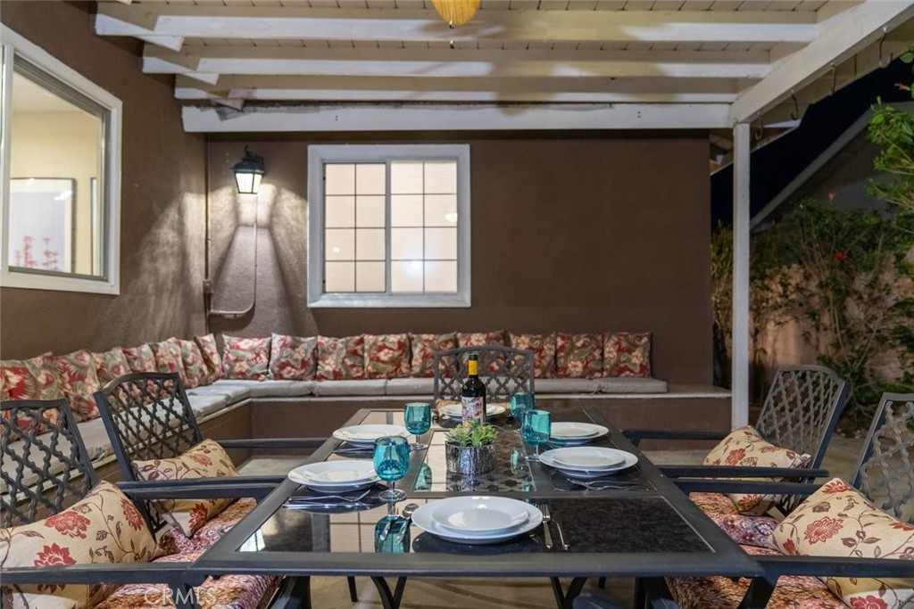 6954 Woodlake Avenue