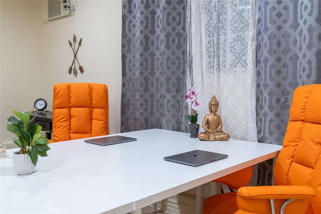 6954 Woodlake Avenue