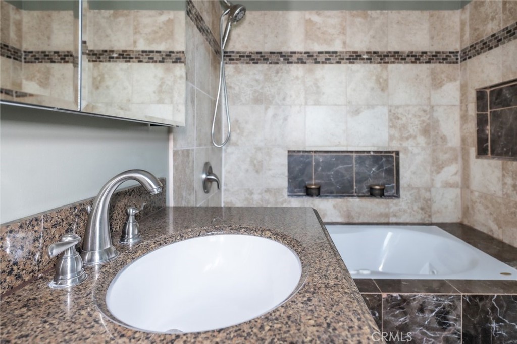 6954 Woodlake Avenue