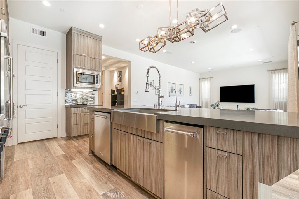 20512 W Esmerelda Lane