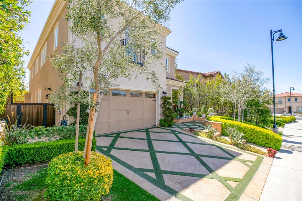 20512 W Esmerelda Lane