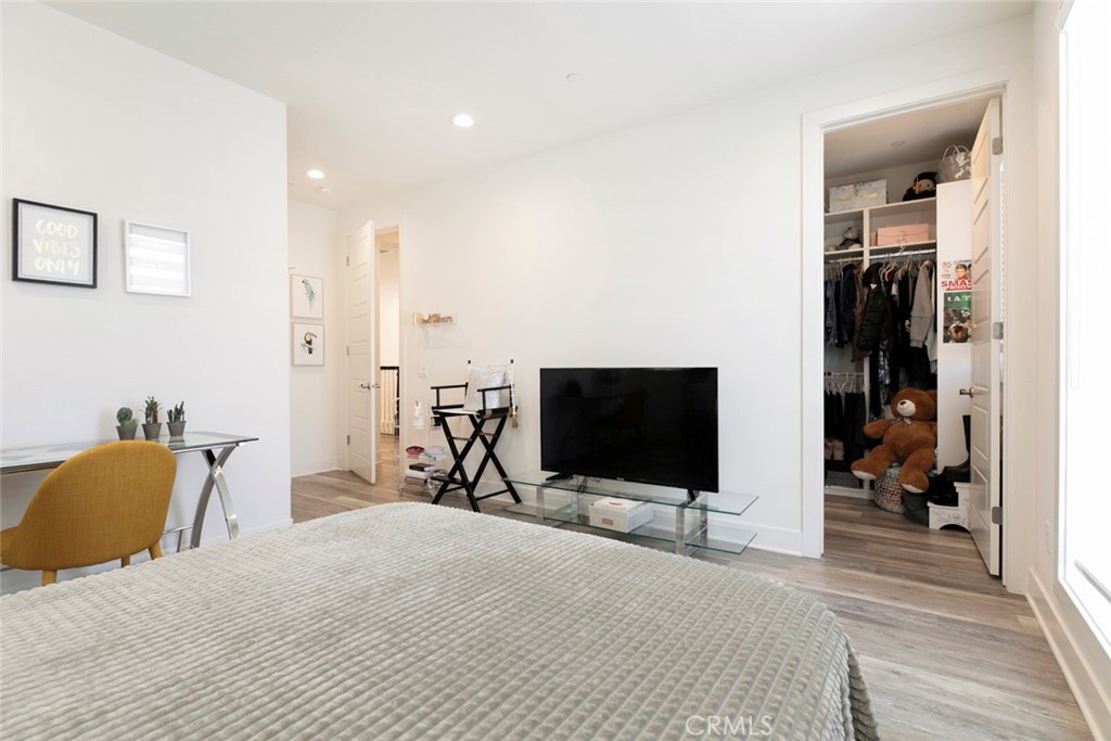 20512 W Esmerelda Lane