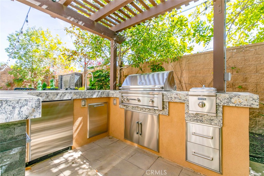 20512 W Esmerelda Lane