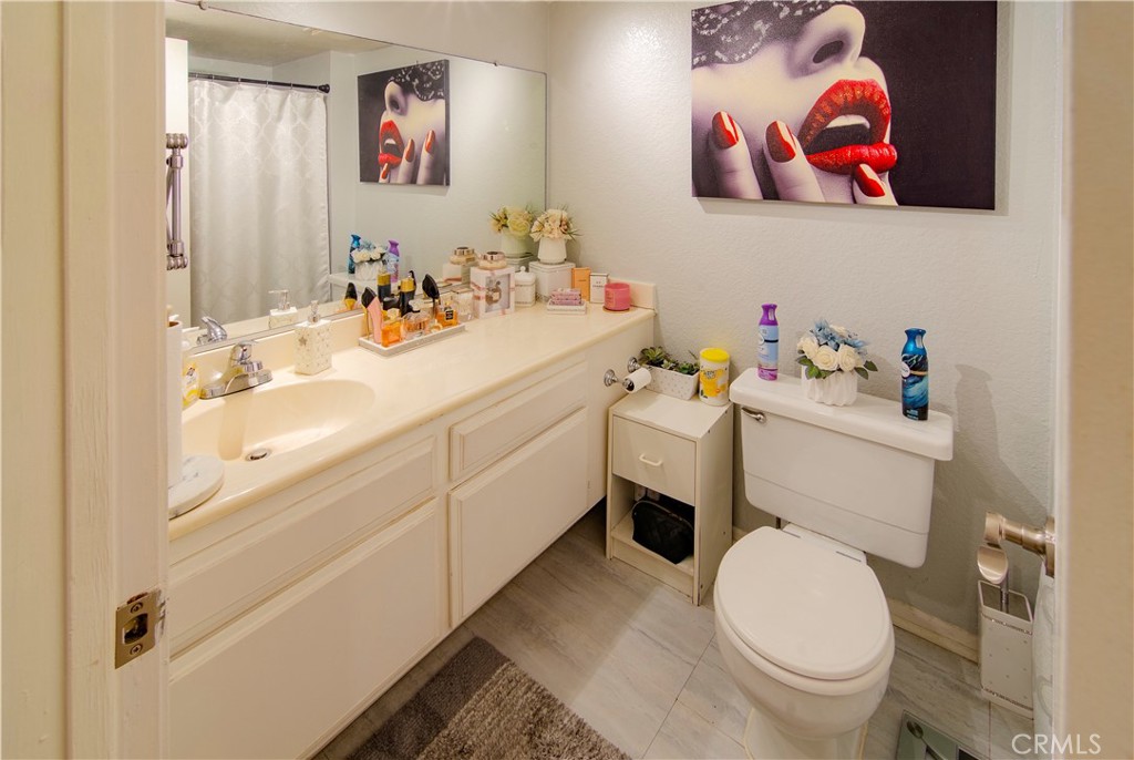 811 N Columbus Avenue 18