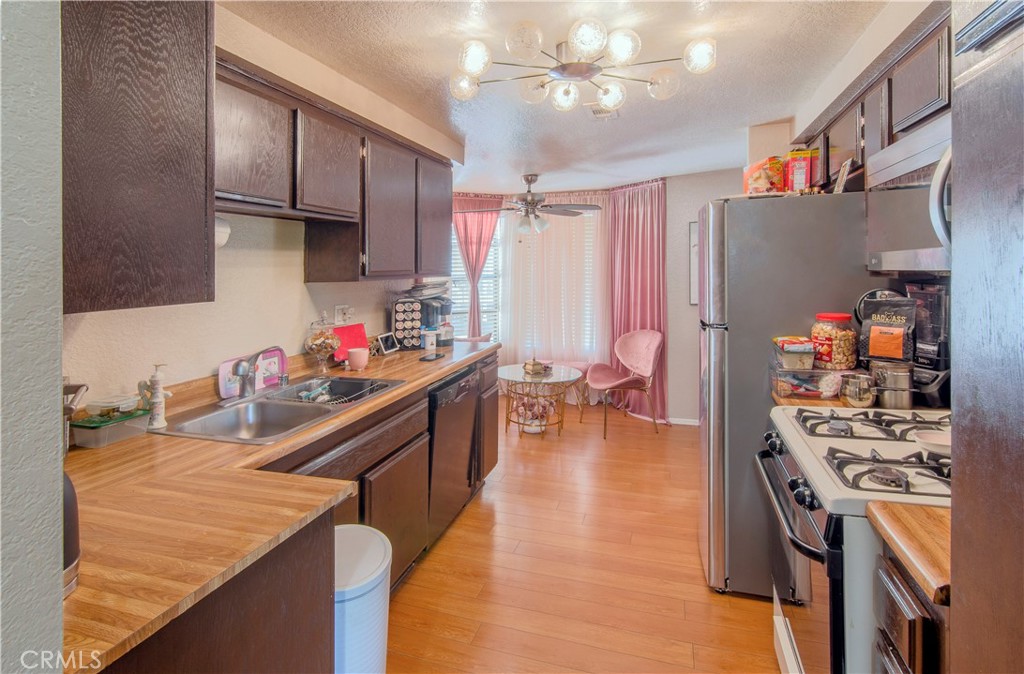 811 N Columbus Avenue 18