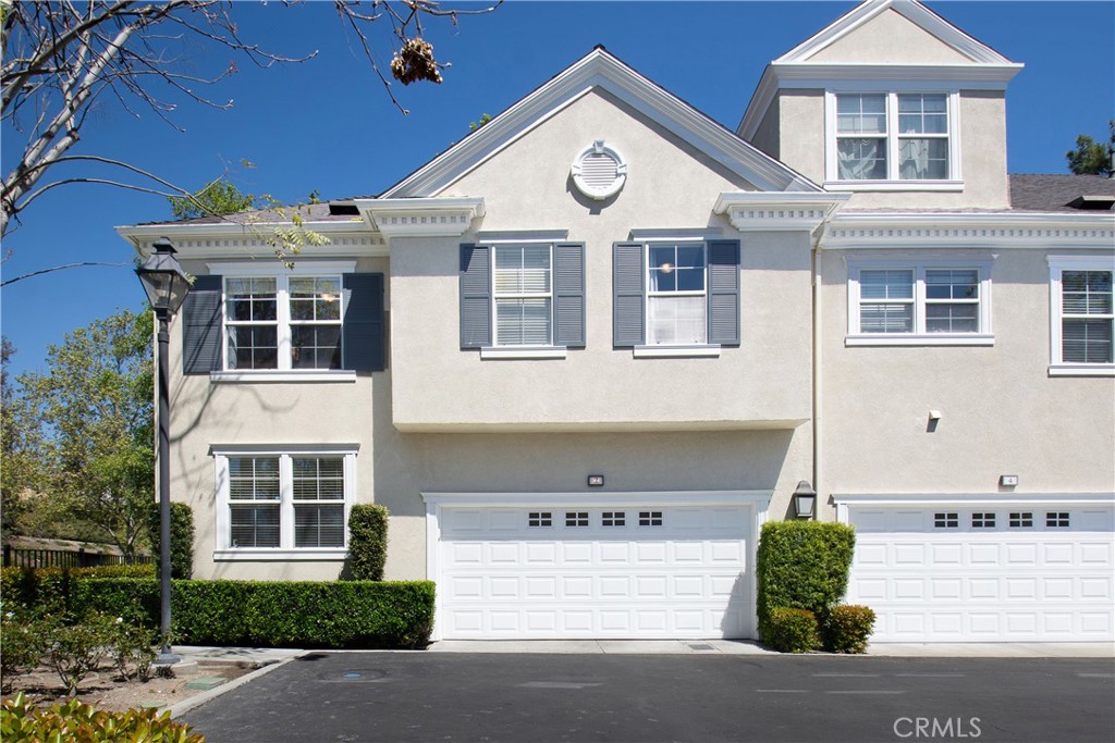 2 Bloomington Street