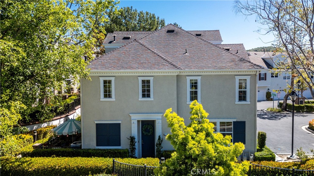 2 Bloomington Street