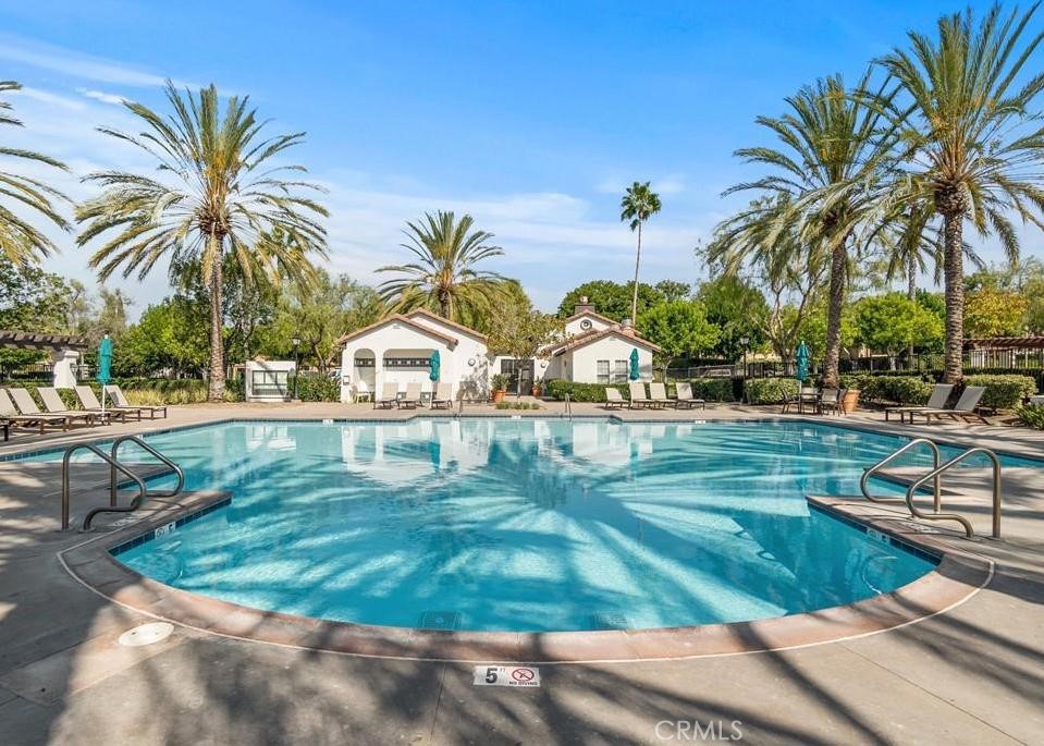 2 Bloomington Street