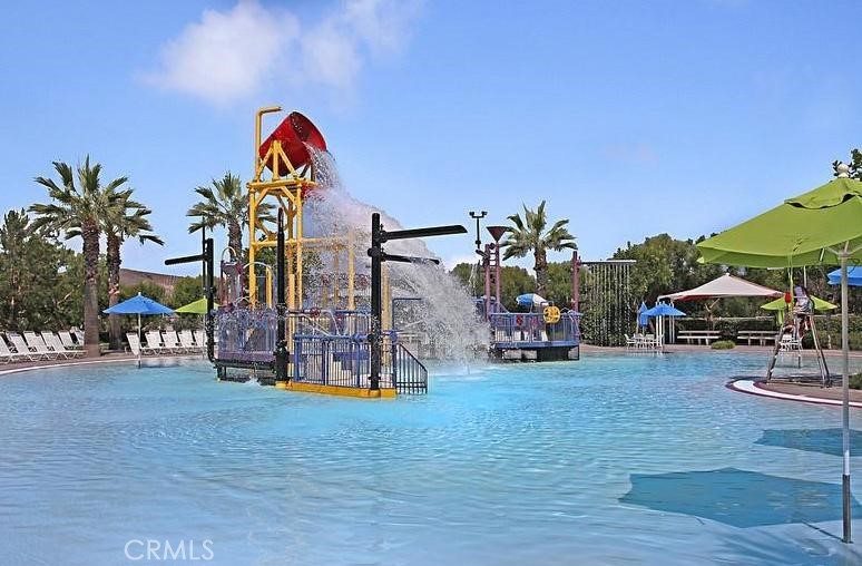 2 Bloomington Street