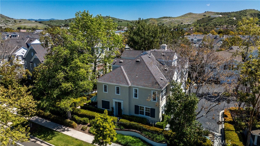 2 Bloomington Street