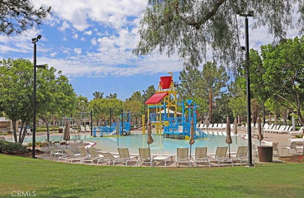 2 Bloomington Street