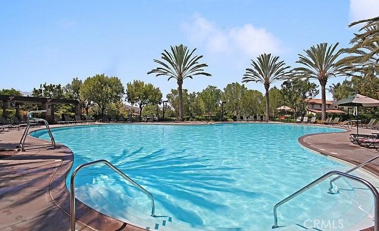 2 Bloomington Street