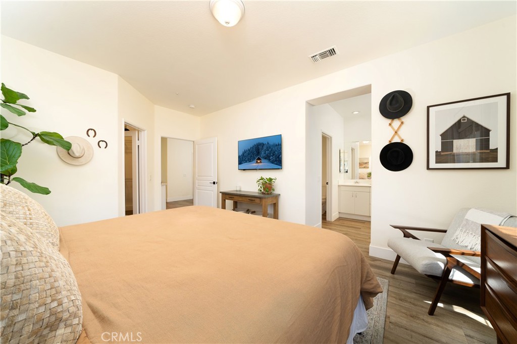 2 Bloomington Street