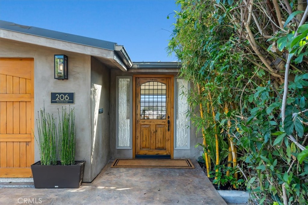 206 Grandview Street