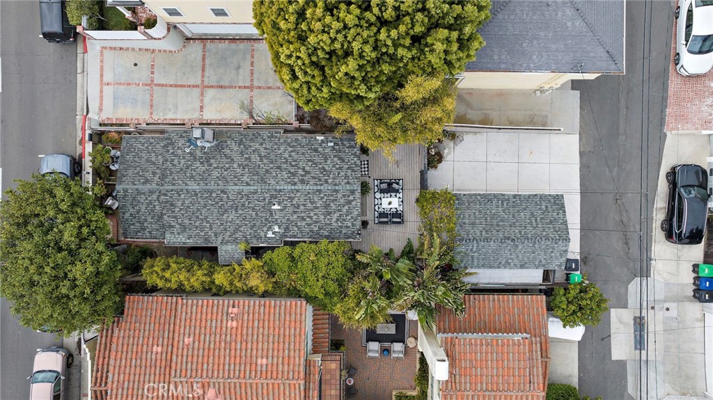 1056 Glenneyre Street