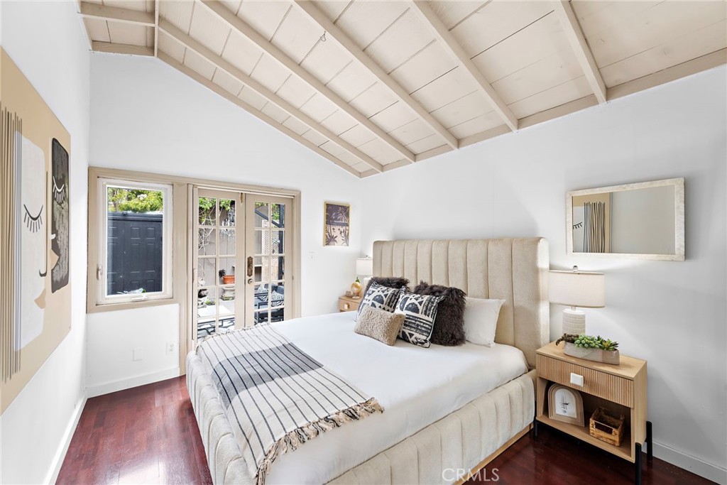 1056 Glenneyre Street