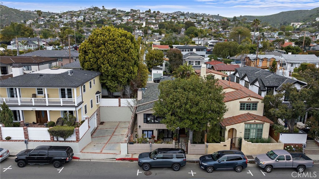 1056 Glenneyre Street