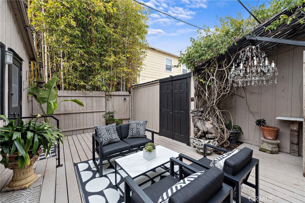 1056 Glenneyre Street