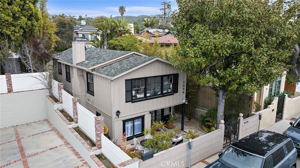 1056 Glenneyre Street