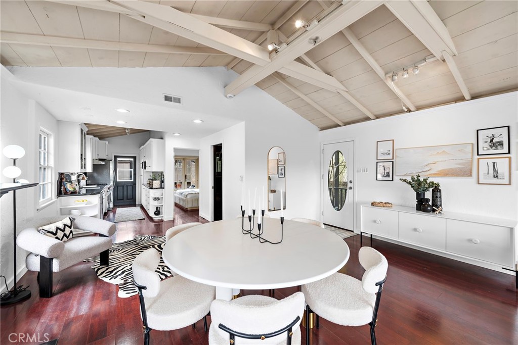 1056 Glenneyre Street