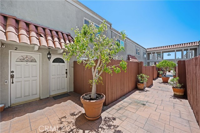 888 Victor AVE Unit: 9