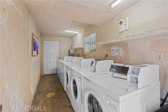 888 Victor AVE Unit: 9