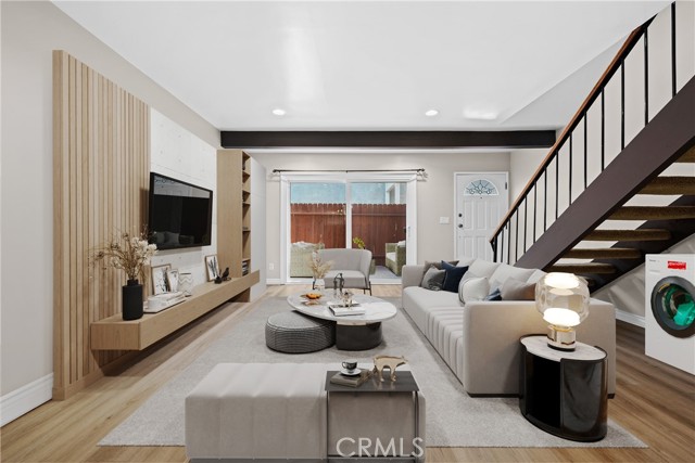 888 Victor AVE Unit: 9