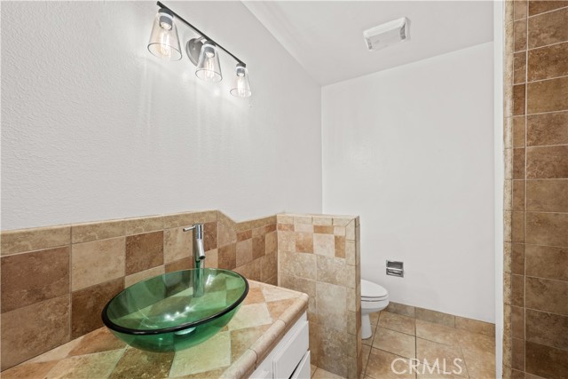 888 Victor AVE Unit: 9