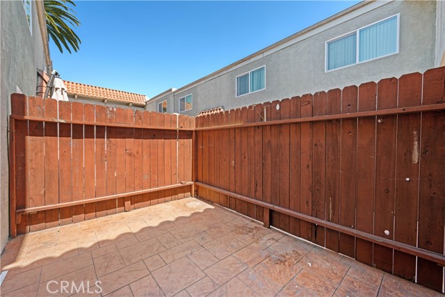 888 Victor AVE Unit: 9