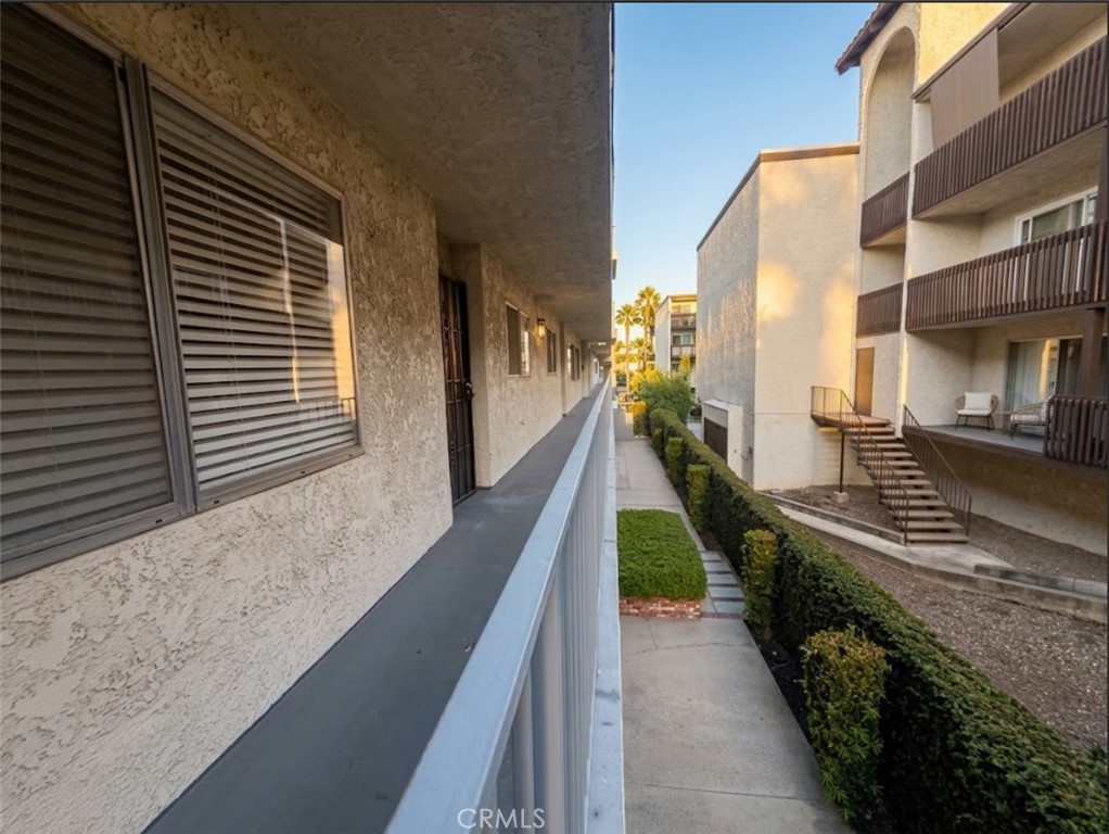 5354 Lindley 204