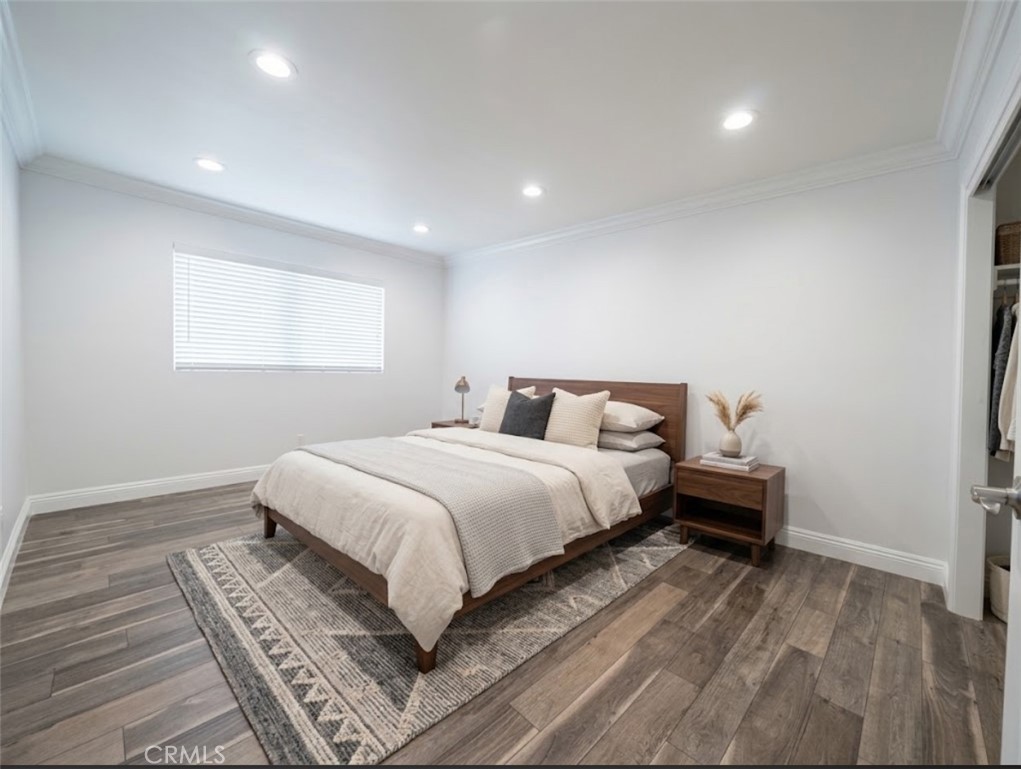 5354 Lindley 204