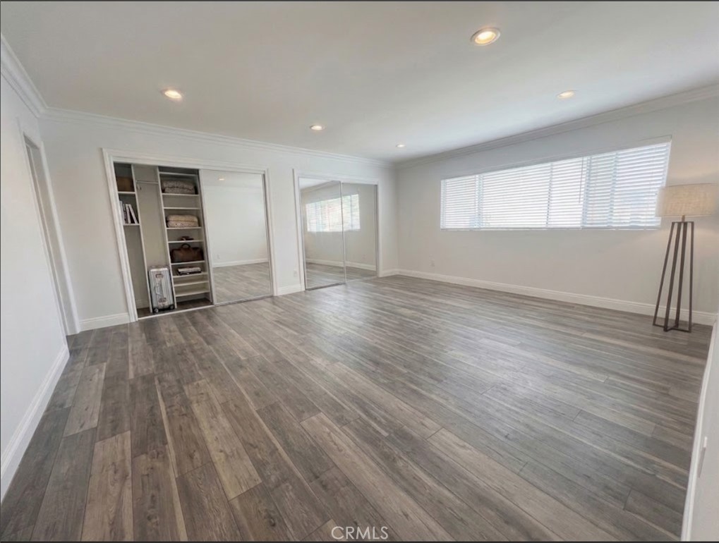 5354 Lindley 204