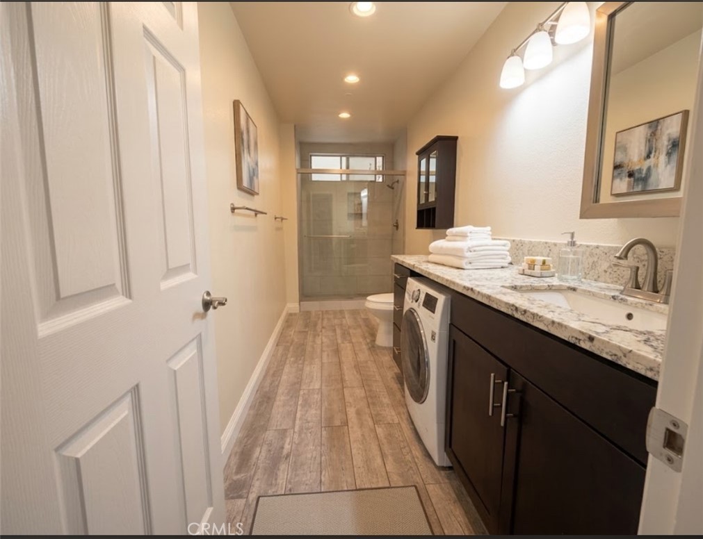 5354 Lindley 204