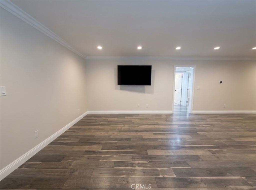 5354 Lindley 204