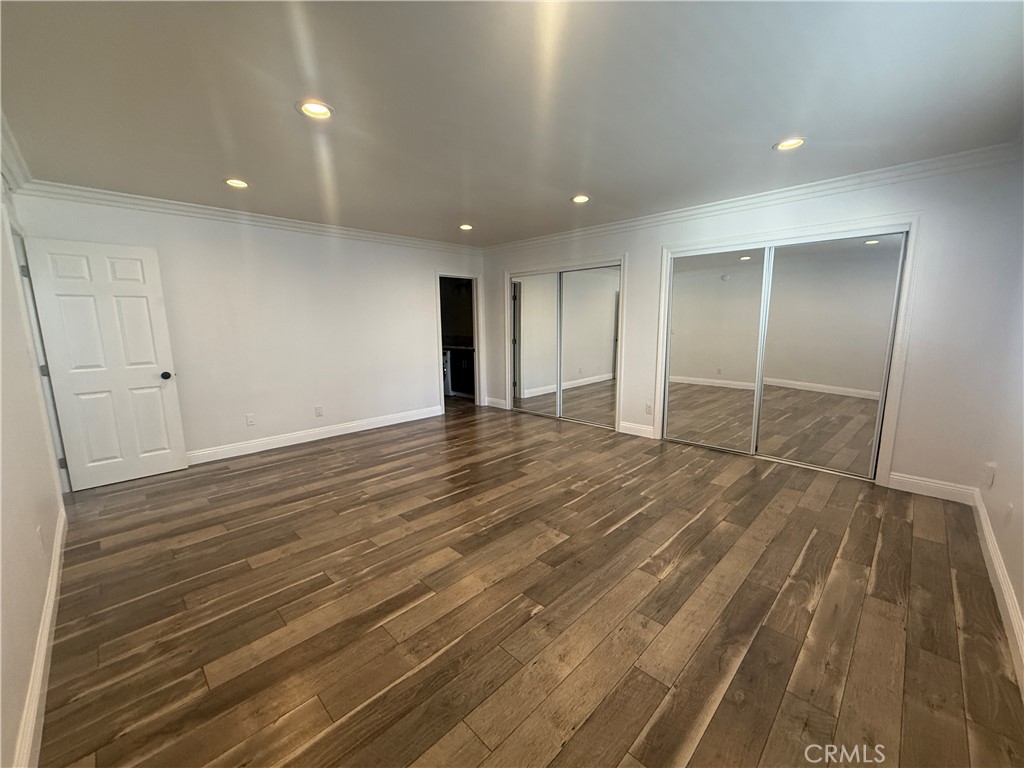 5354 Lindley 204