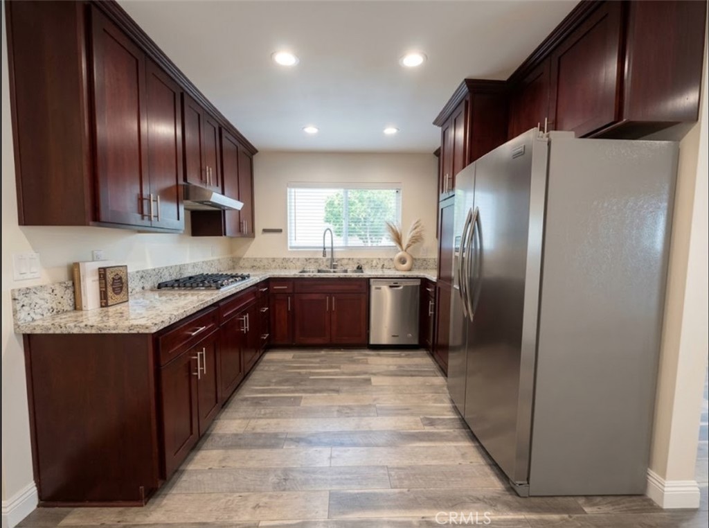5354 Lindley 204