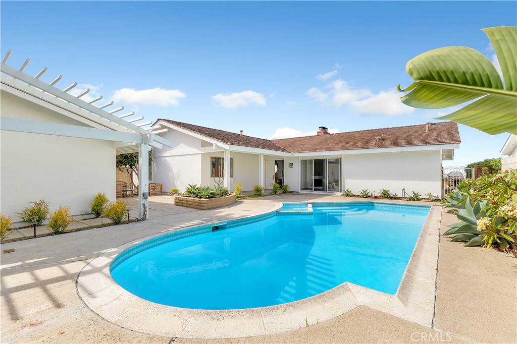 1233 Outrigger Drive