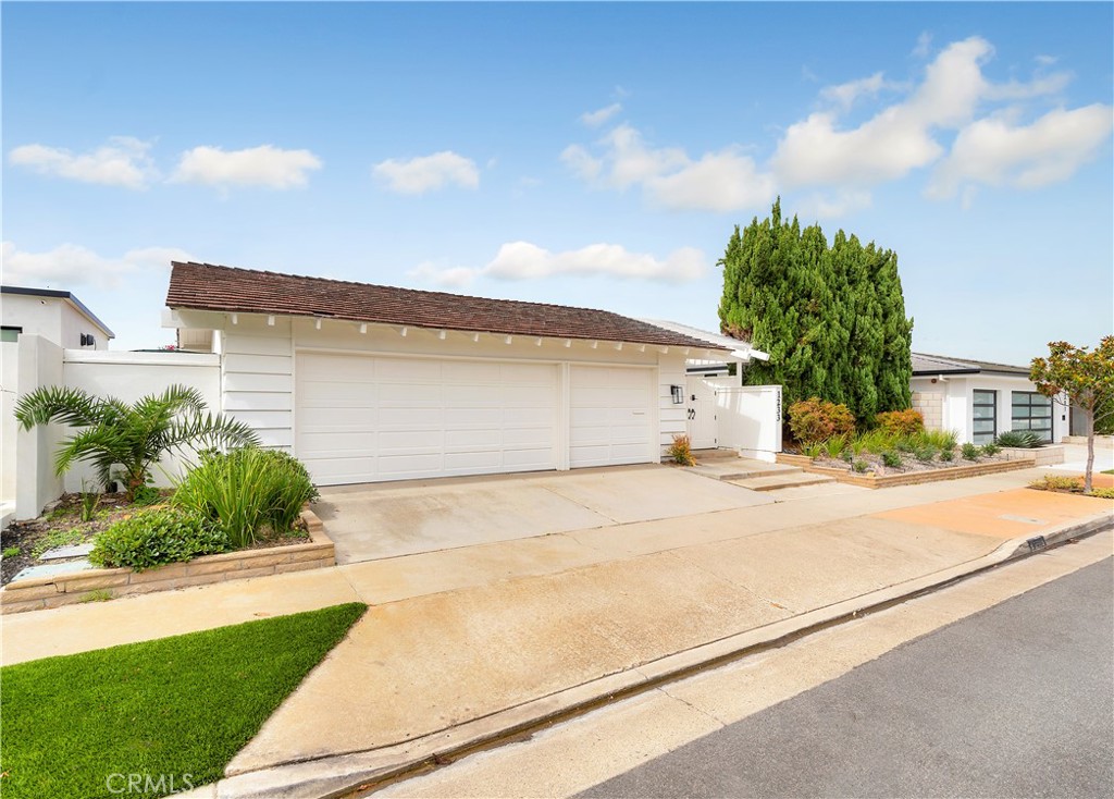 1233 Outrigger Drive