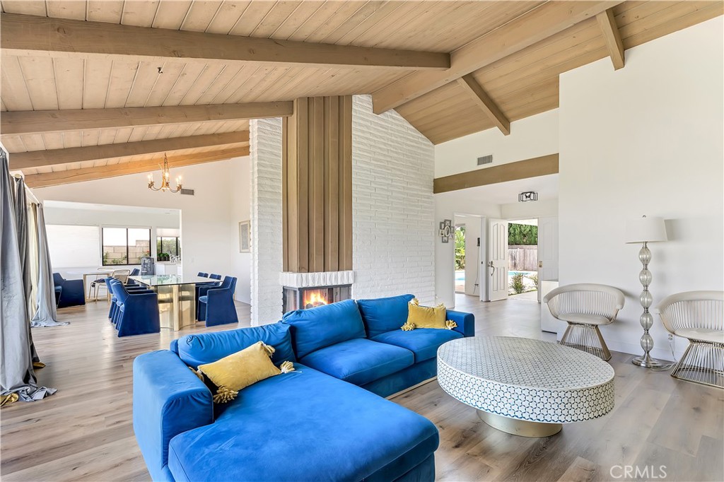 1233 Outrigger Drive