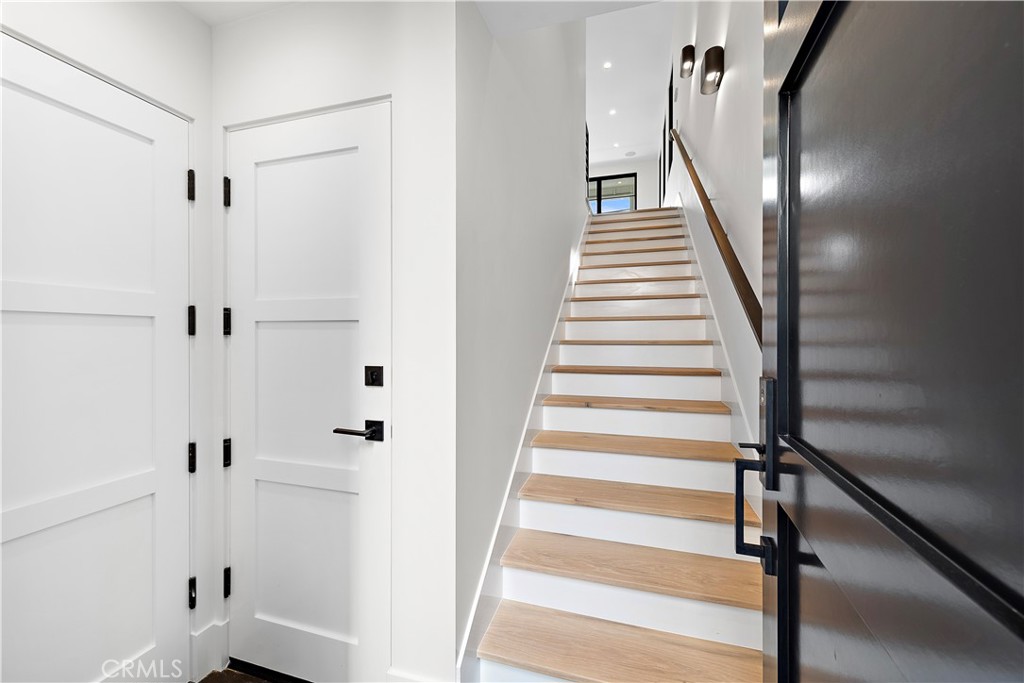 434 1/2 Goldenrod Avenue