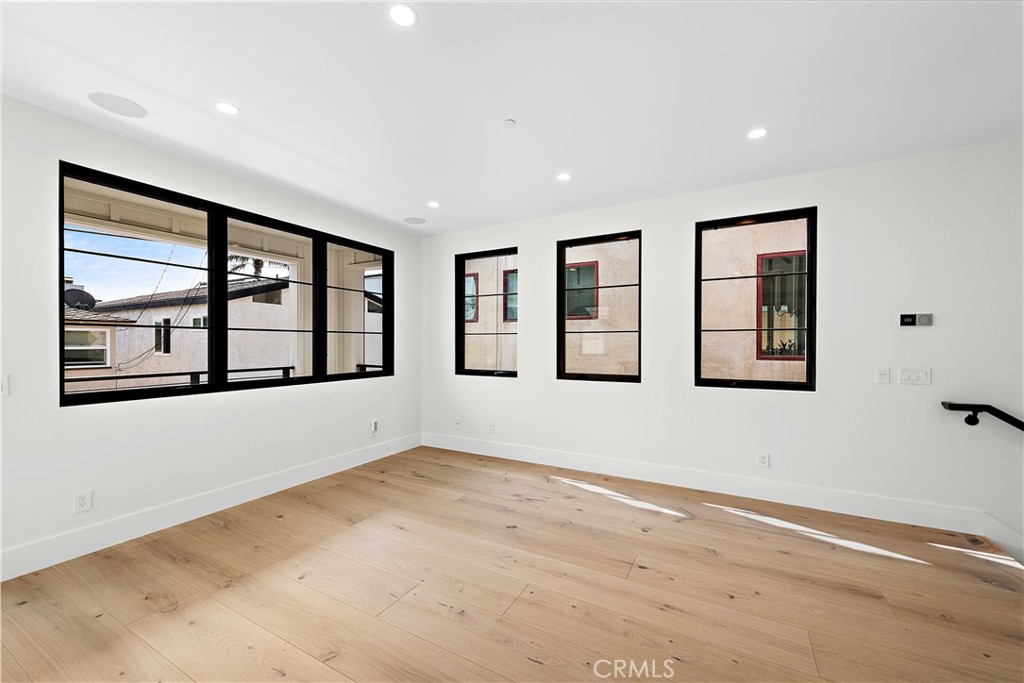 434 1/2 Goldenrod Avenue