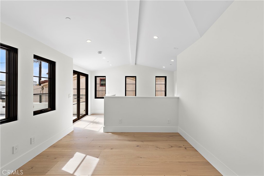 434 1/2 Goldenrod Avenue