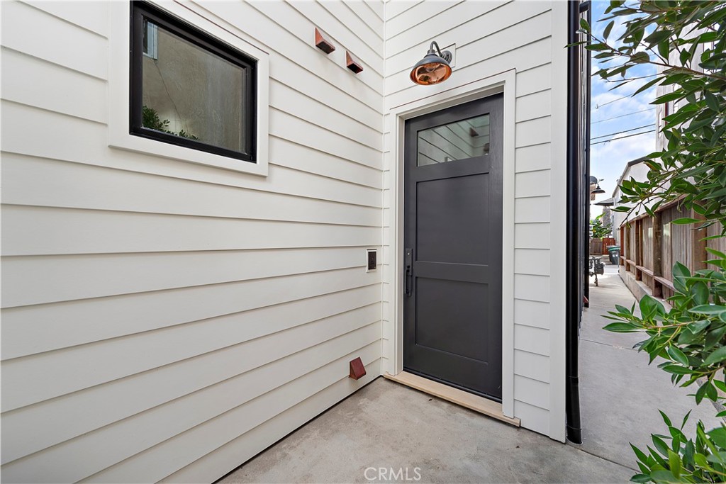 434 1/2 Goldenrod Avenue