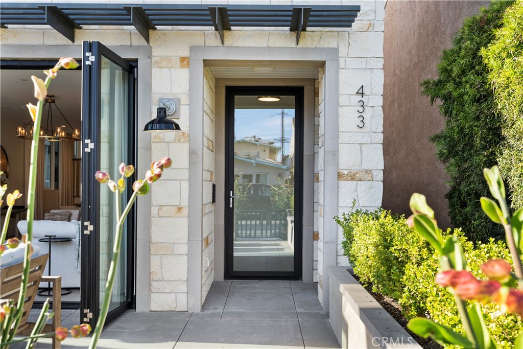 433 Goldenrod Avenue