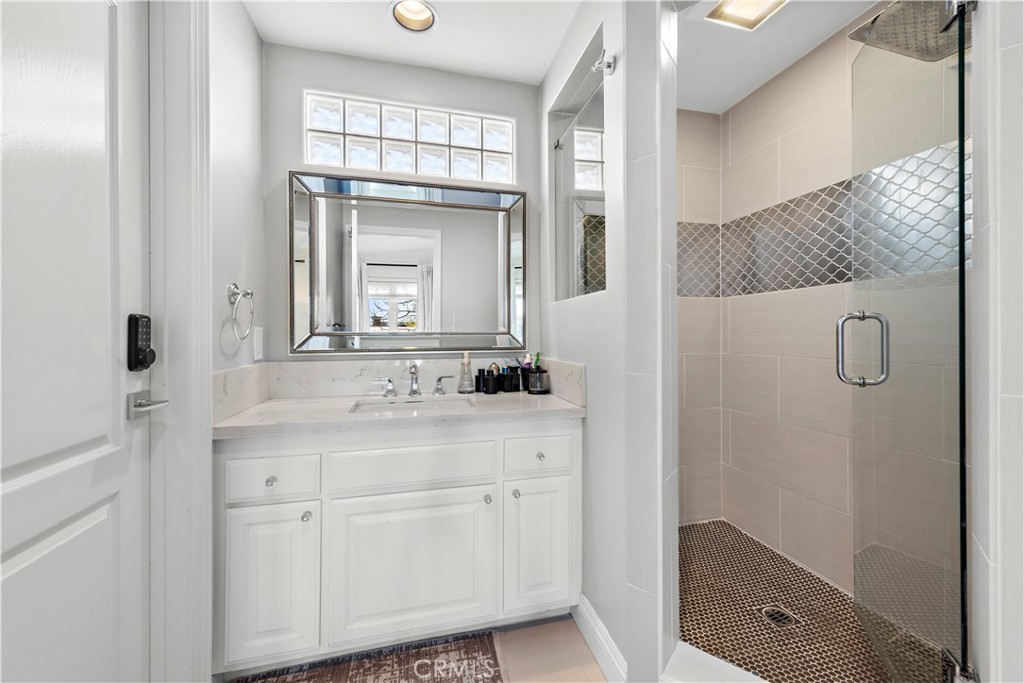 718 1/2 Marguerite Avenue