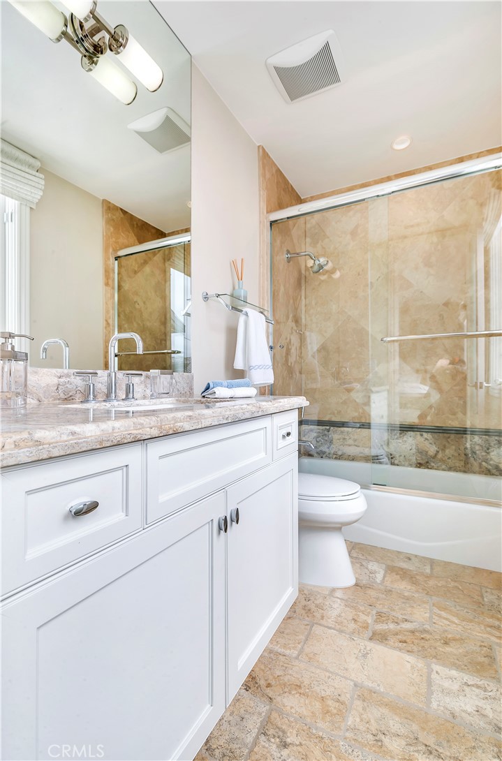 218 Narcissus Avenue