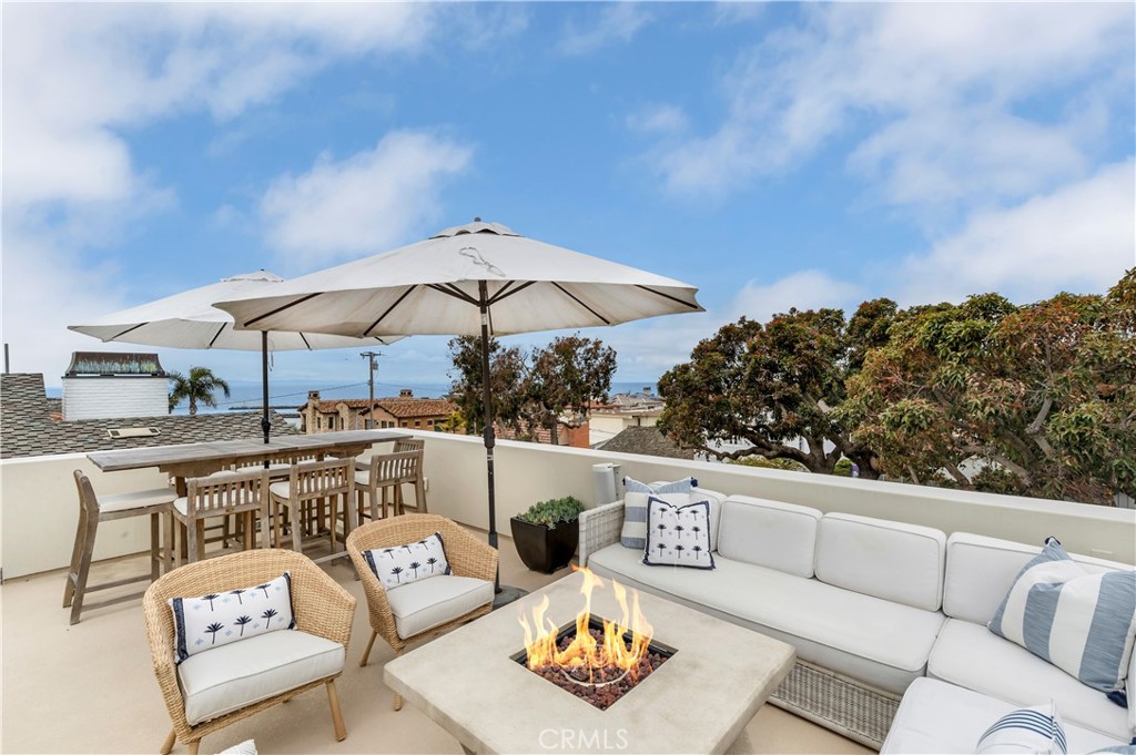 218 Narcissus Avenue